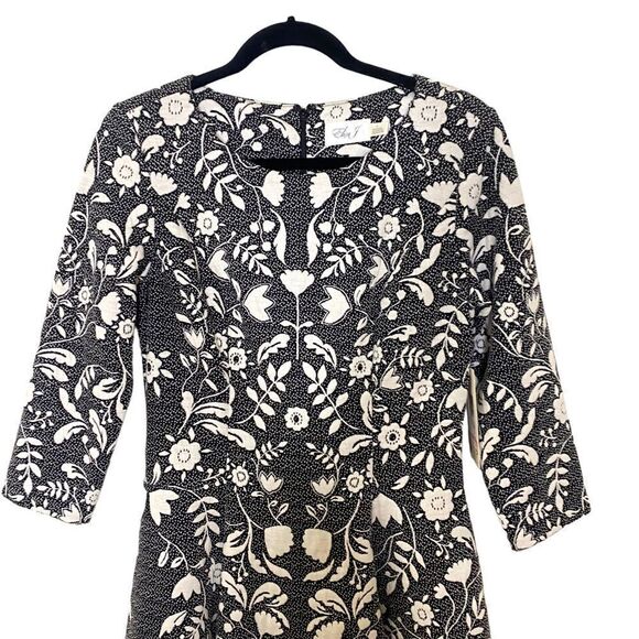 EILZA J Fit and Flare Floral Long Sleeve Dress - Picture 2 of 10